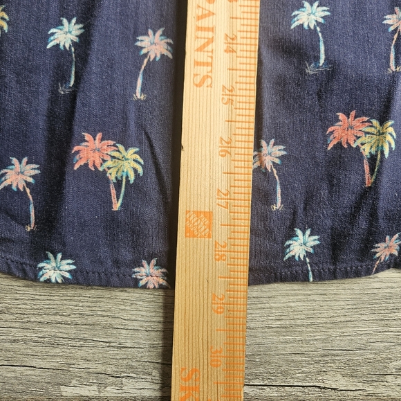 Chubbies Men's Friday Shirt Medium Navy Blue With Palm Trees Print - Picture 6 of 9
